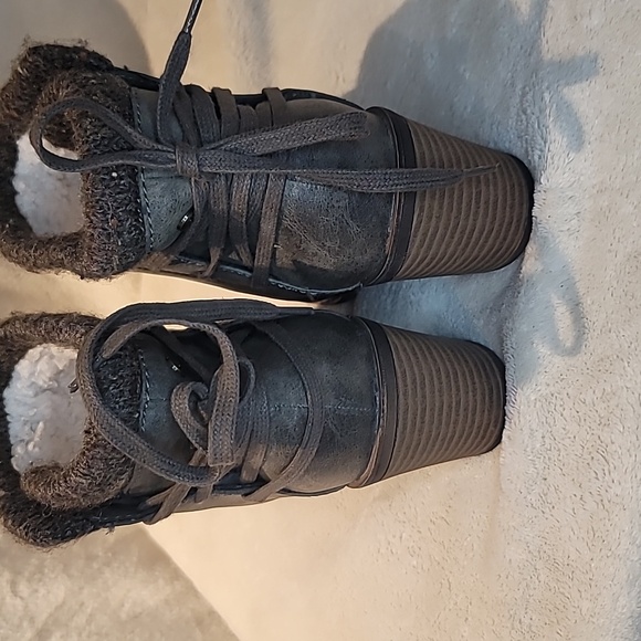 Roxy grey Dakota Shearling Lined Ankle Booties - Picture 2 of 5
